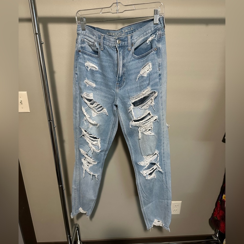 American Eagle Outfitters Light Blue Distressed High Rise Jeans